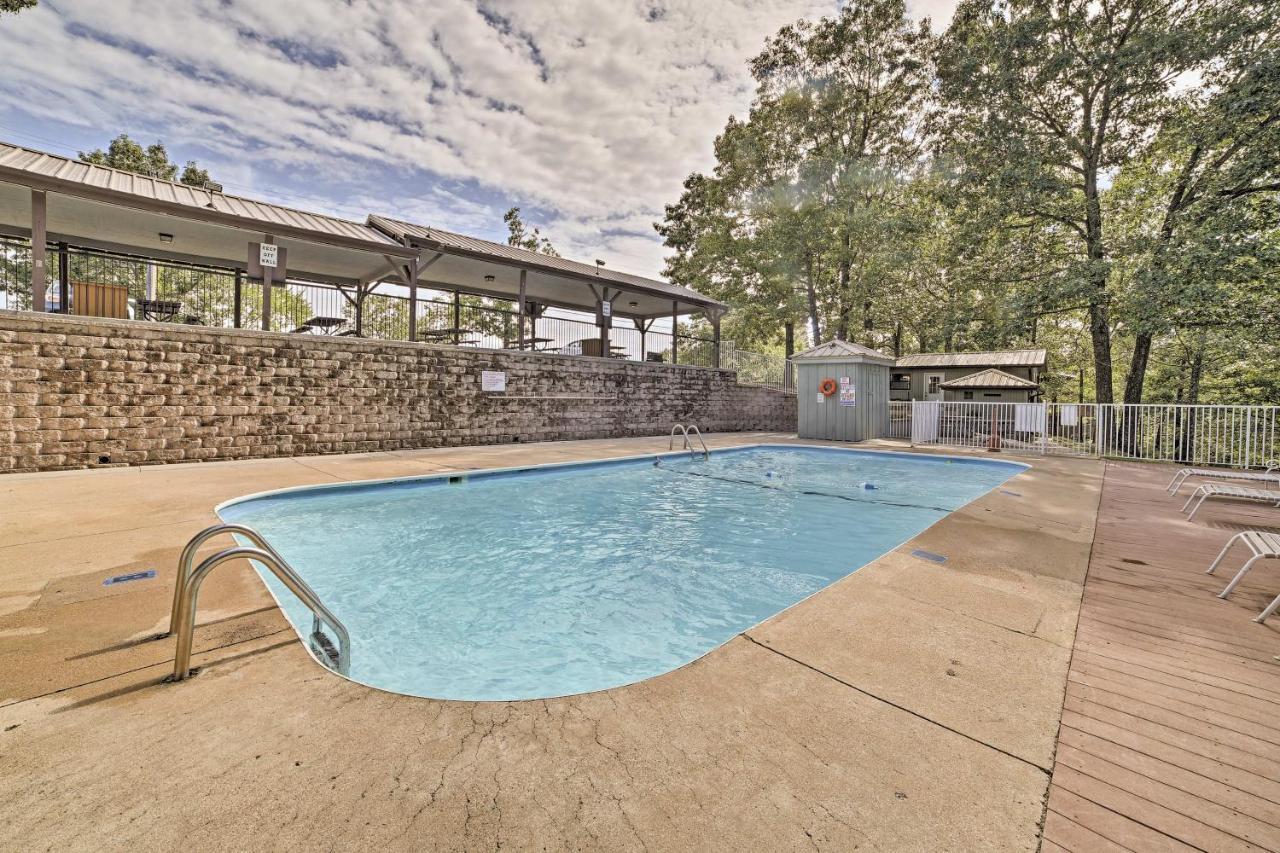 Reed Springs Condo With Furnished Deck And Pool Access Reeds Spring ภายนอก รูปภาพ