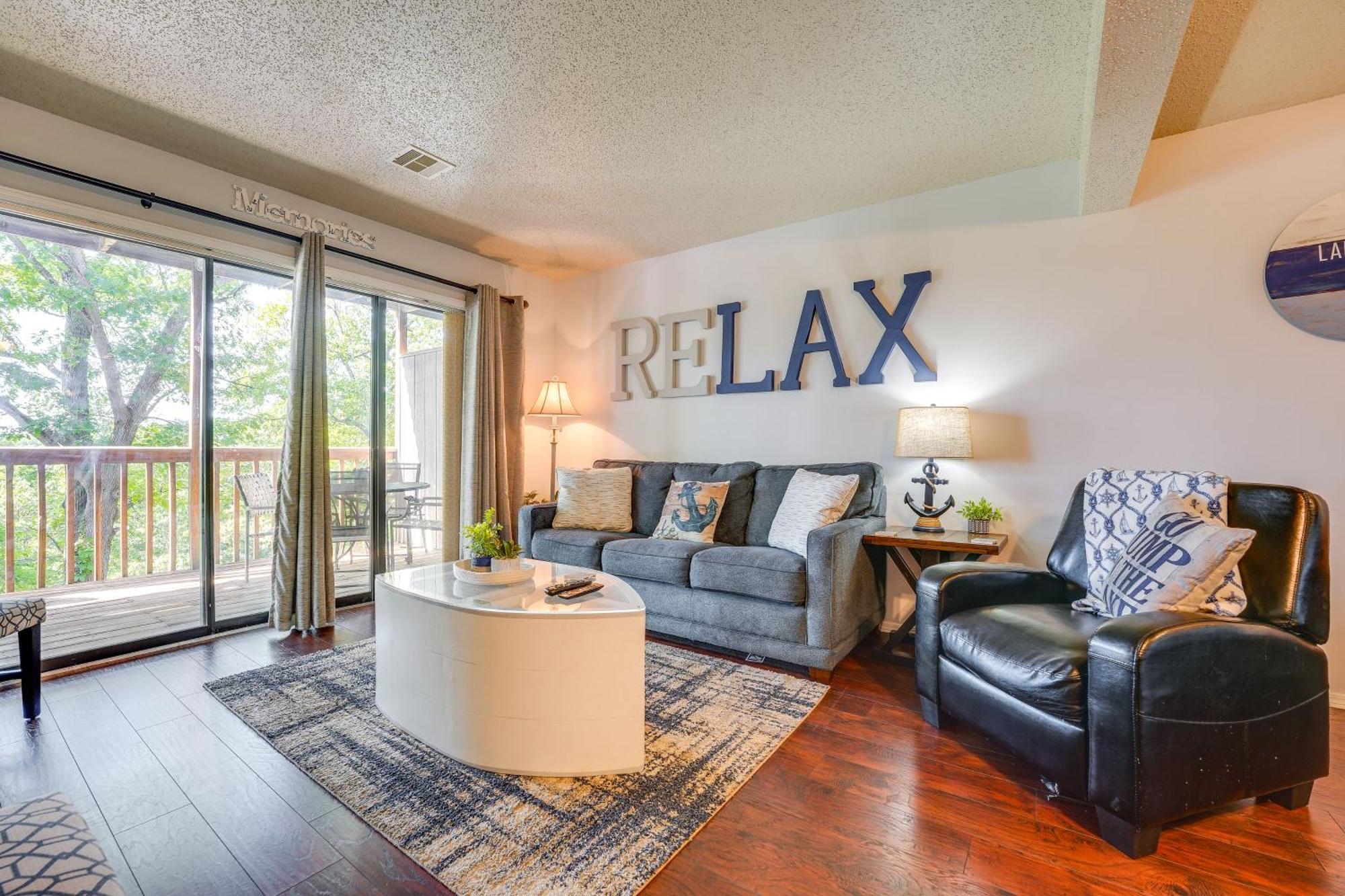 Reed Springs Condo With Furnished Deck And Pool Access Reeds Spring ภายนอก รูปภาพ